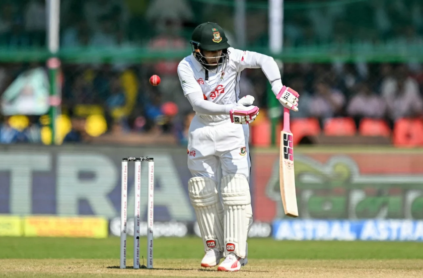 ৬০০০ টেস্ট রানে পৌঁছানোর পরও কি মুশফিকুর রহিম তার ক্যারিয়ার আরও দীর্ঘ করতে পারেন?